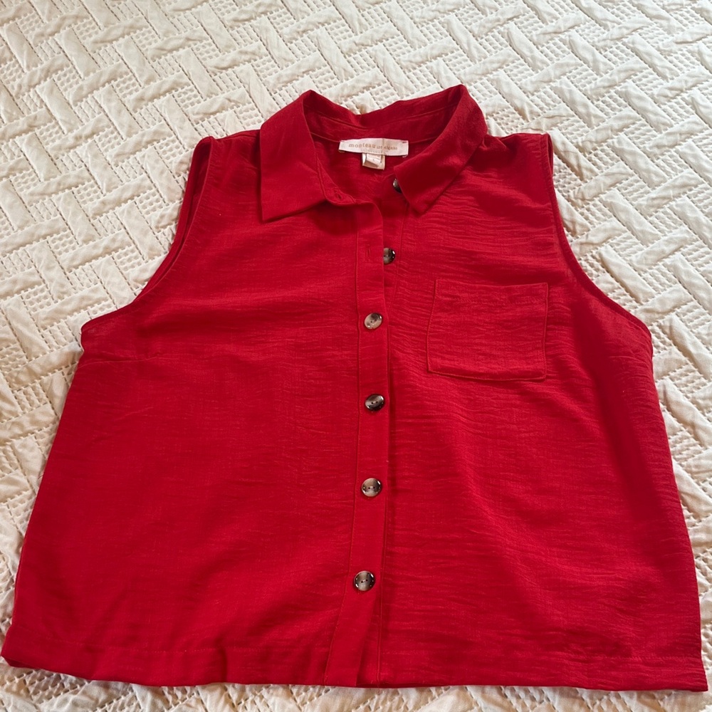 Monteau Red Sleeveless Button Down Shirt